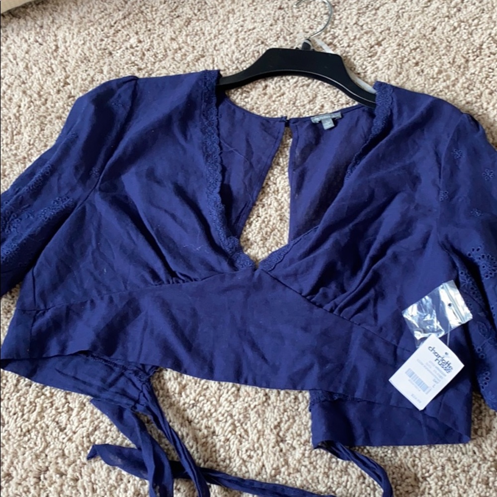 Blue back tie shirt